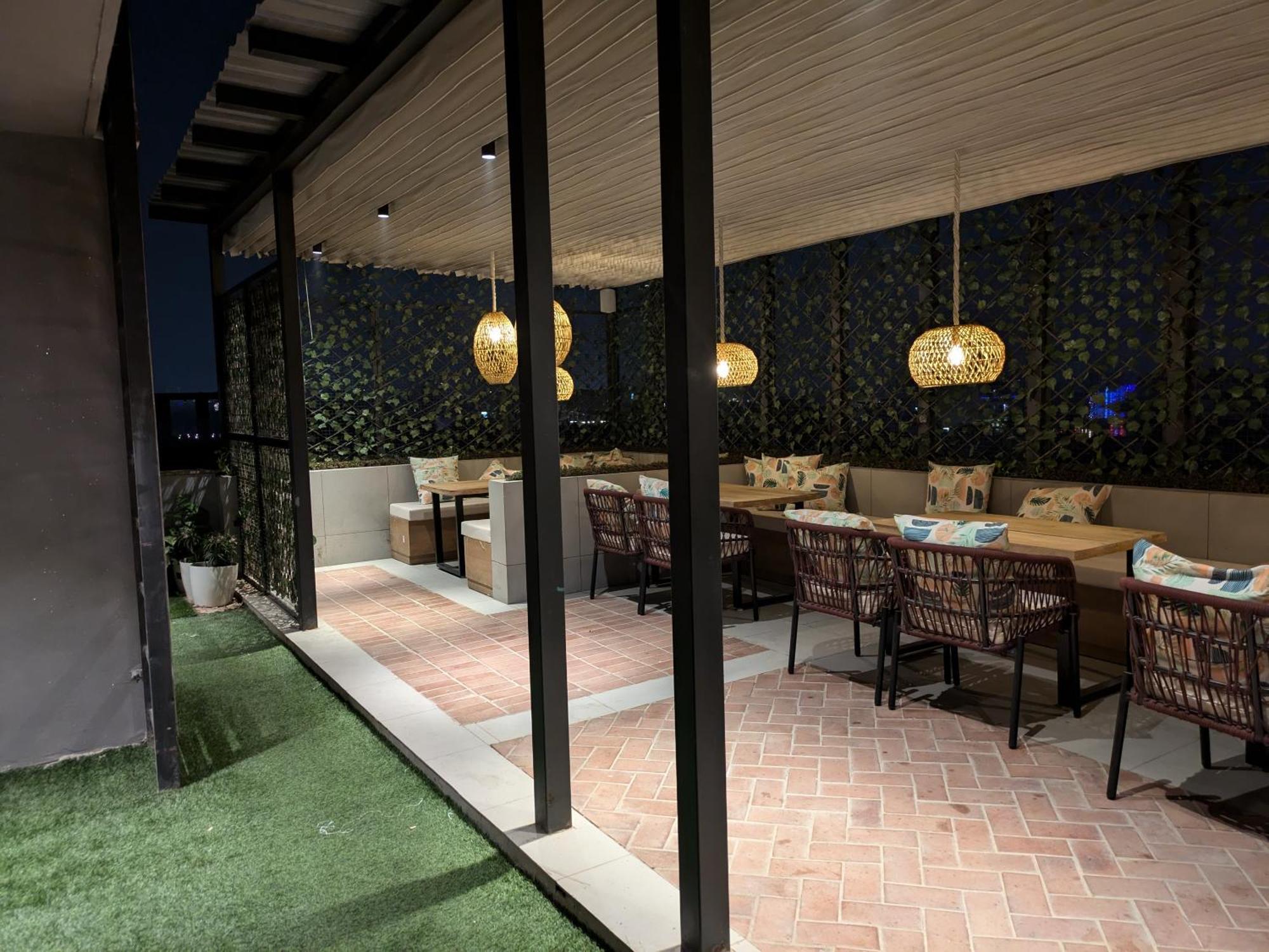 Stay Studio Hotel & Residences Γκουργκάον Εξωτερικό φωτογραφία