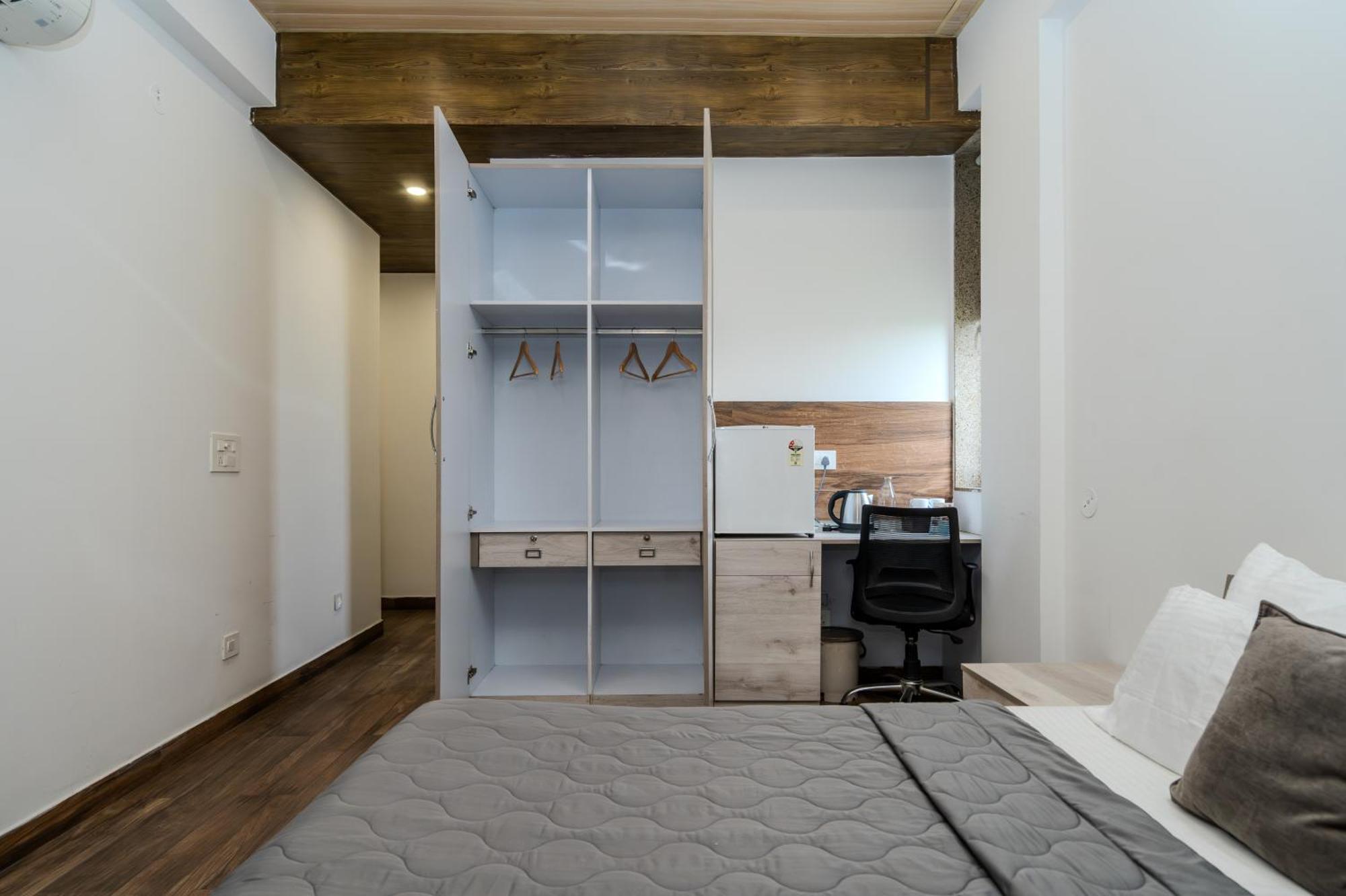 Stay Studio Hotel & Residences Γκουργκάον Εξωτερικό φωτογραφία