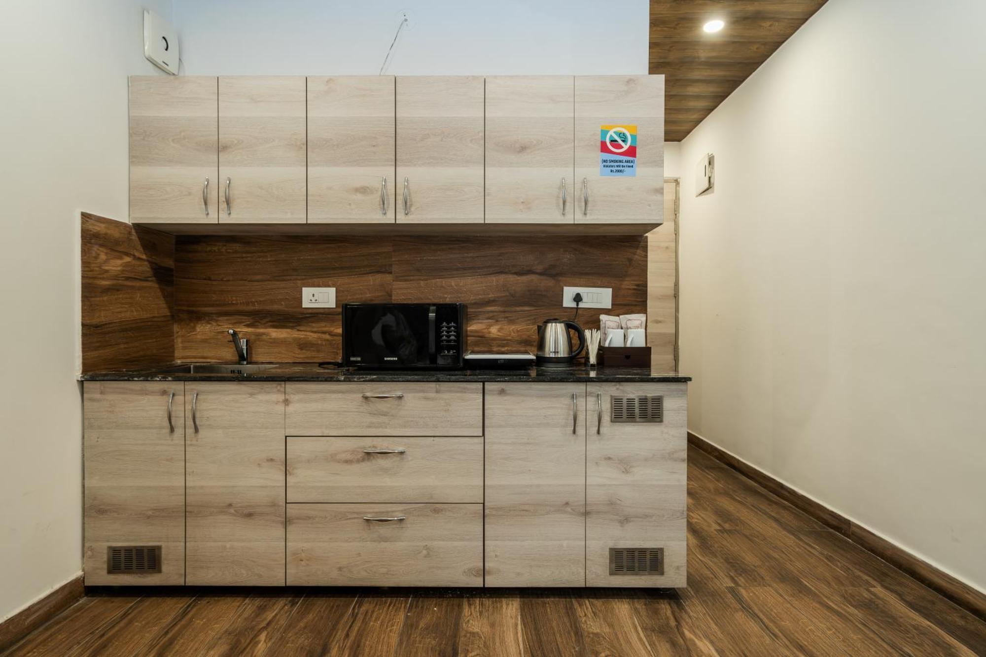 Stay Studio Hotel & Residences Γκουργκάον Εξωτερικό φωτογραφία